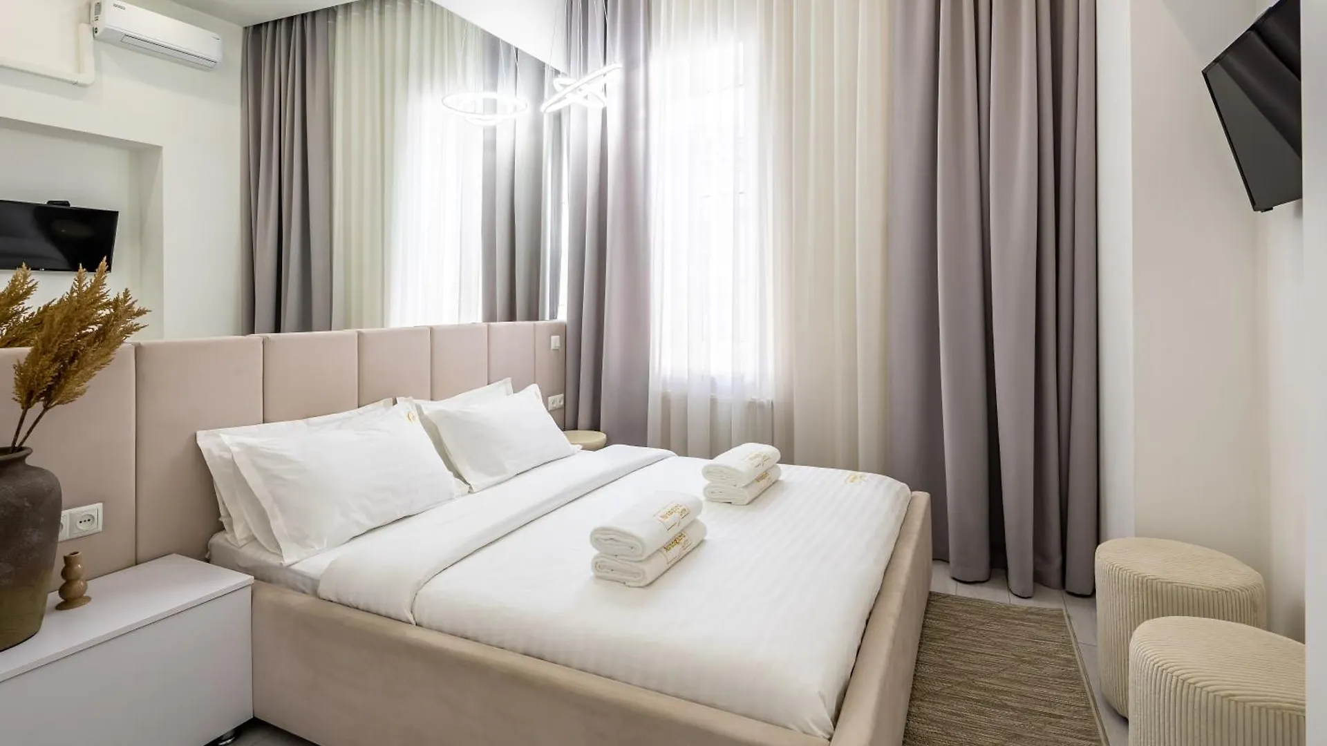 Avangard Mentsynskoho 3 Apart Lwów Apartament